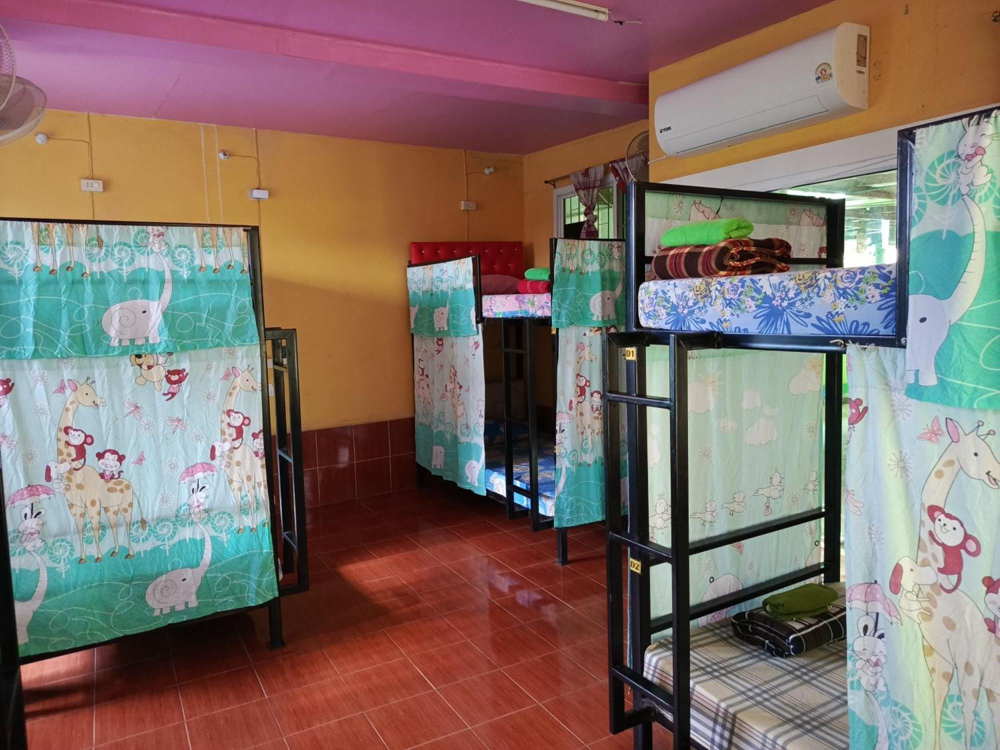Ruengsrisiri Guesthouse Сукотаи Экстерьер фото